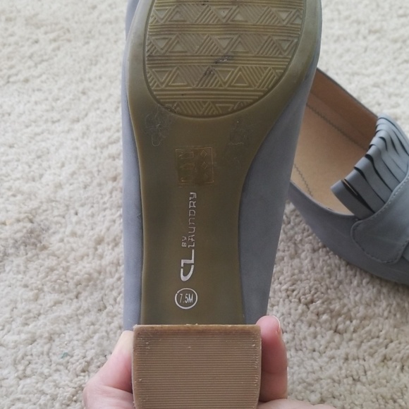 Shoes - Picture 3 of 5